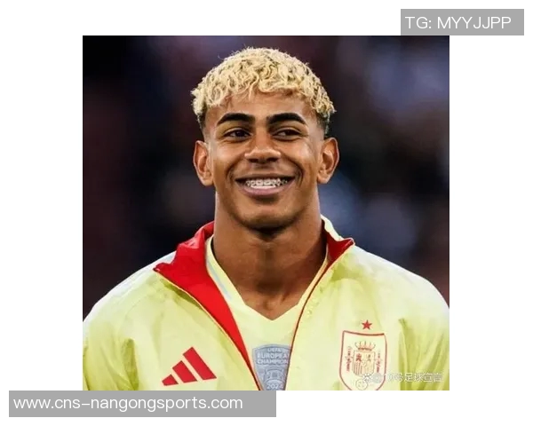 马丁内斯的传奇之路：从默默无闻到全球瞩目的足球巨星